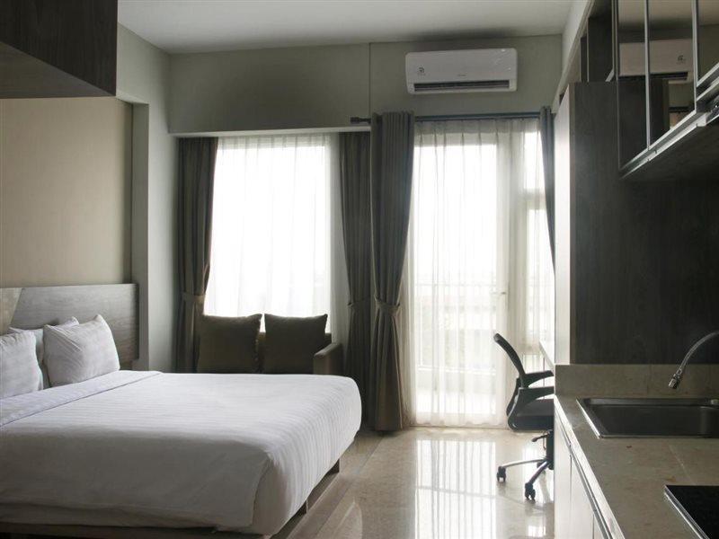 Graha Makara Suite Hotel & Residence Cikarang Kültér fotó