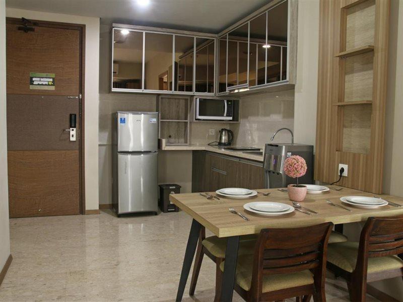 Graha Makara Suite Hotel & Residence Cikarang Kültér fotó