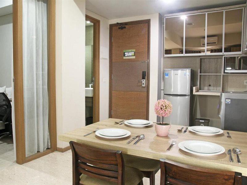 Graha Makara Suite Hotel & Residence Cikarang Kültér fotó