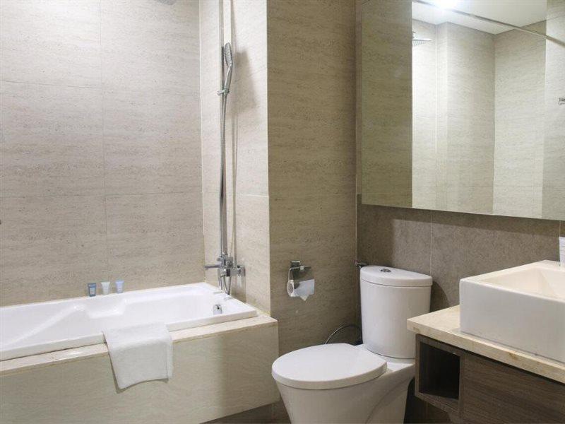Graha Makara Suite Hotel & Residence Cikarang Kültér fotó
